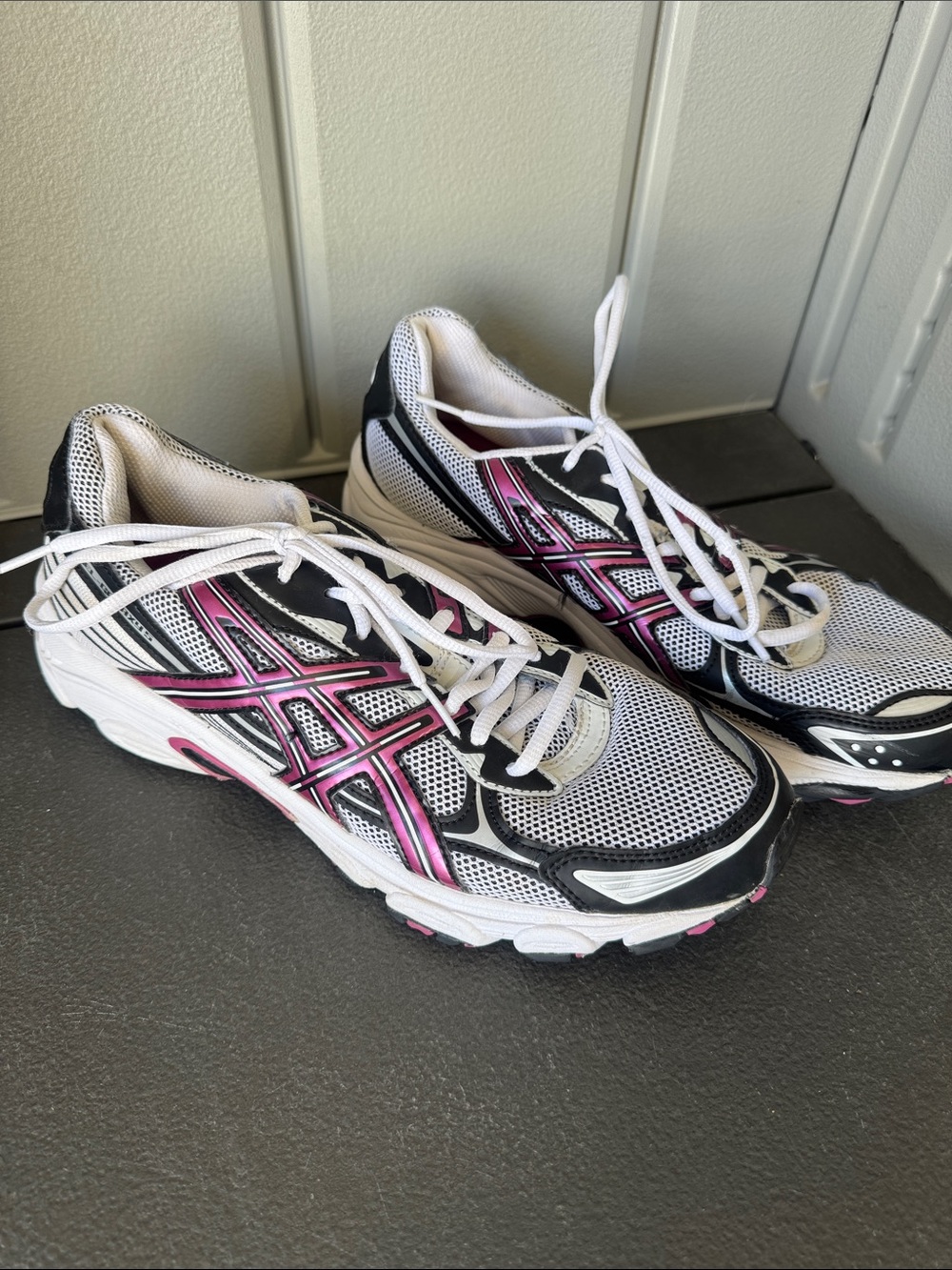 ASICS Women's White and Pink Running Shoes